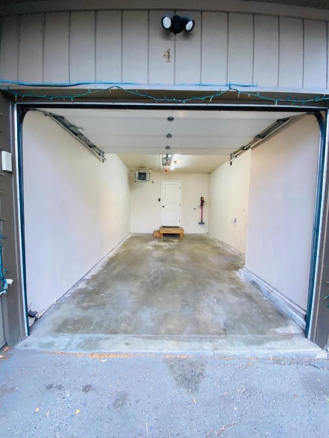 Beautiful 2 Bedroom 1 Bath Apartment With Private Garage Anchorage Eksteriør bilde
