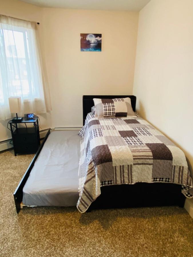 Beautiful 2 Bedroom 1 Bath Apartment With Private Garage Anchorage Eksteriør bilde